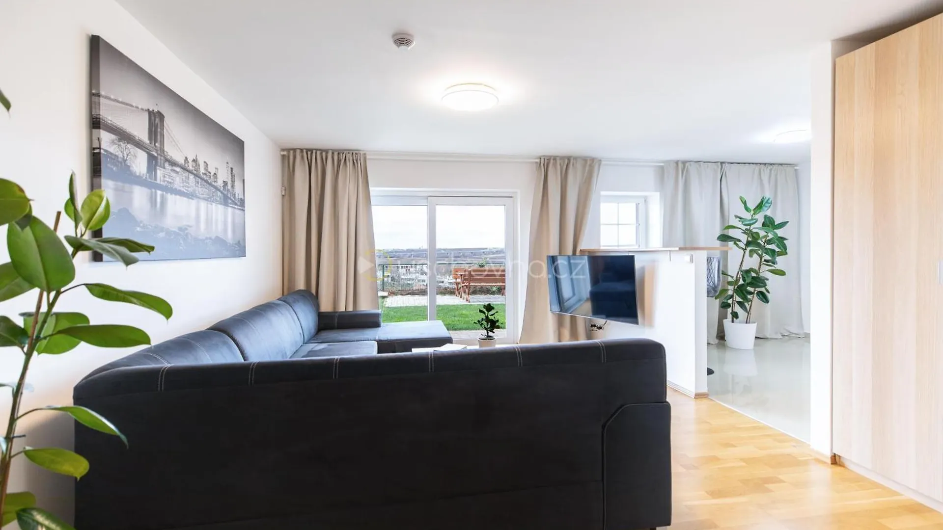 Airport Luxury Apartment & Spa Prag