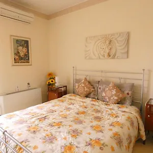 https://villa-magnolia-bb.taorminaitalyhotels.com