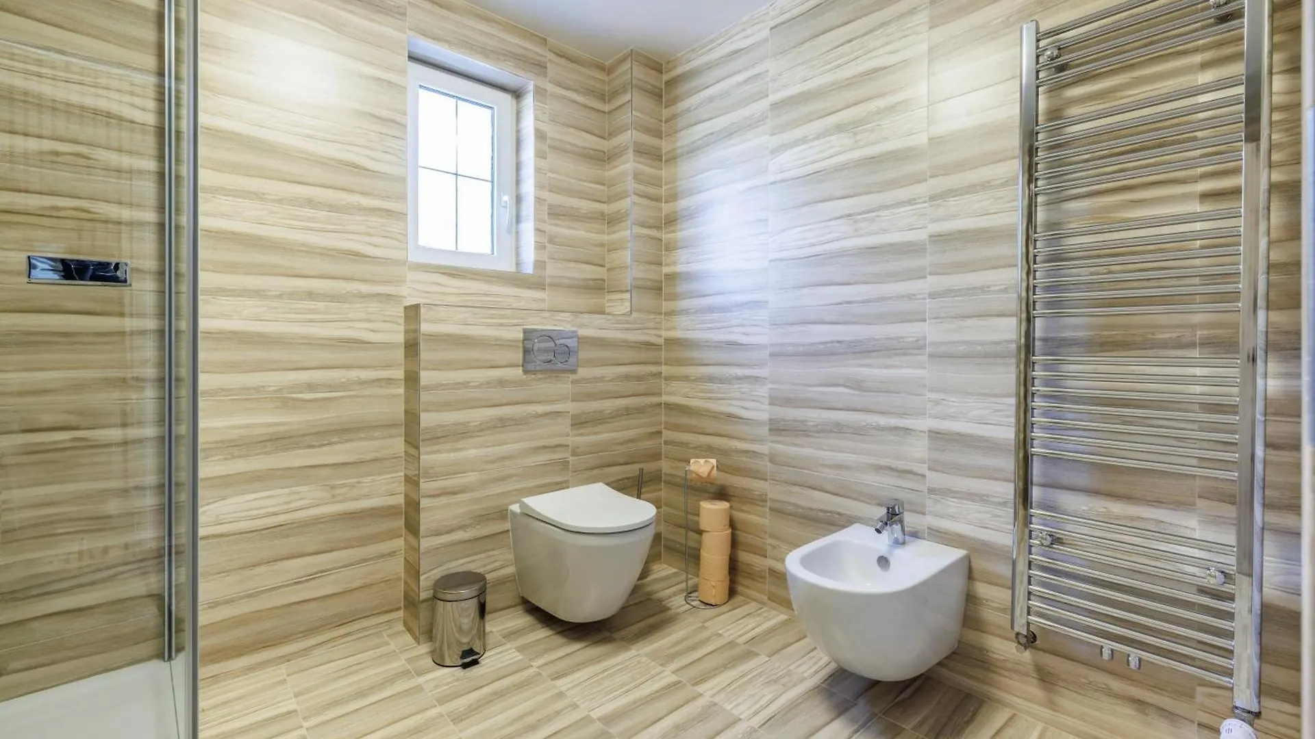 Airport Luxury Apartment & Spa Praha